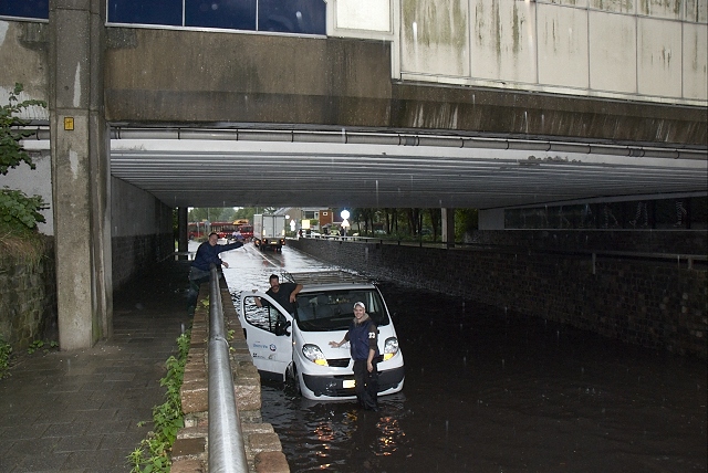 2010/206/GB 20100826a 002 Wateroverlast viaduct Kam Onneslaan.jpg